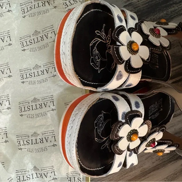 L'Artiste by Spring Step Women’s Goodie Ankle Strap Sandal With Floral Appliqué - Picture 13 of 16